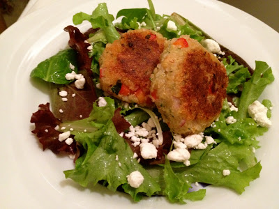 Mediterranean-quinoa-cakes-with-goat-cheese-salad