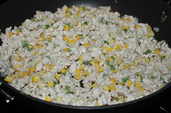 Turkey-and-quinoa-stuffed-bell-peppers-step-4