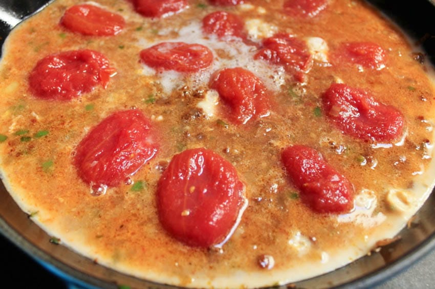 shakshuka-egg-white-frittata-with-turkey-sausage-step-4