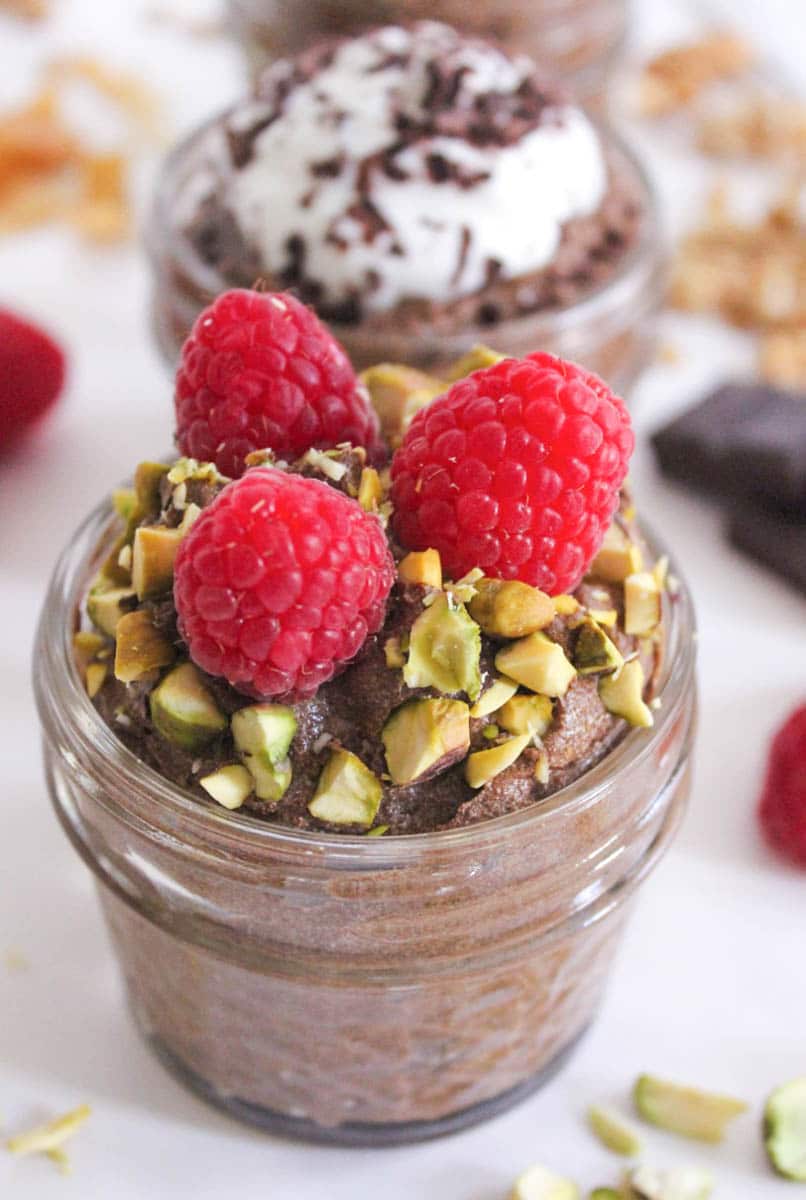 Vegan-Chocolate-Avocado-Pudding-with-Chia-Seeds-8