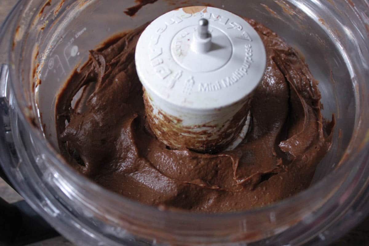 Vegan-Chocolate-Avocado-Pudding-with-Chia-Seeds-Step-4