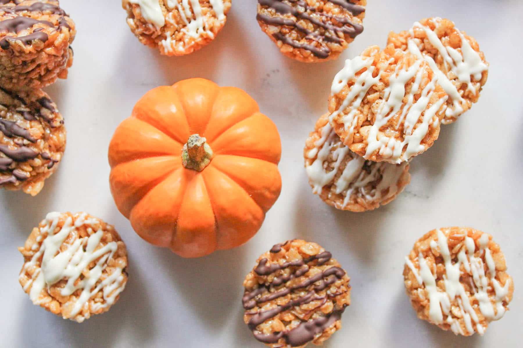 Pumpkin-Spice-Rice-Krispie-Treat-Bites-6