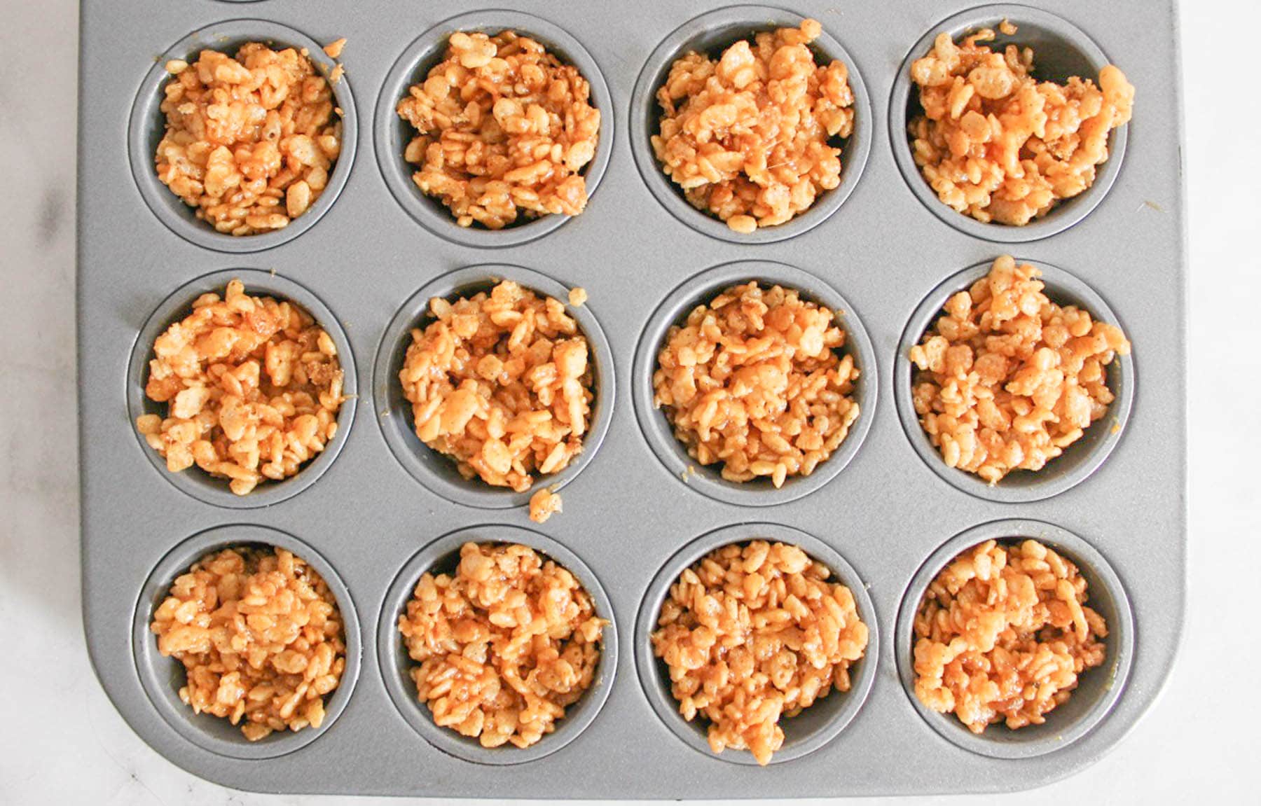 Pumpkin-Spice-Rice-Krispie-Treat-Bites-step-3
