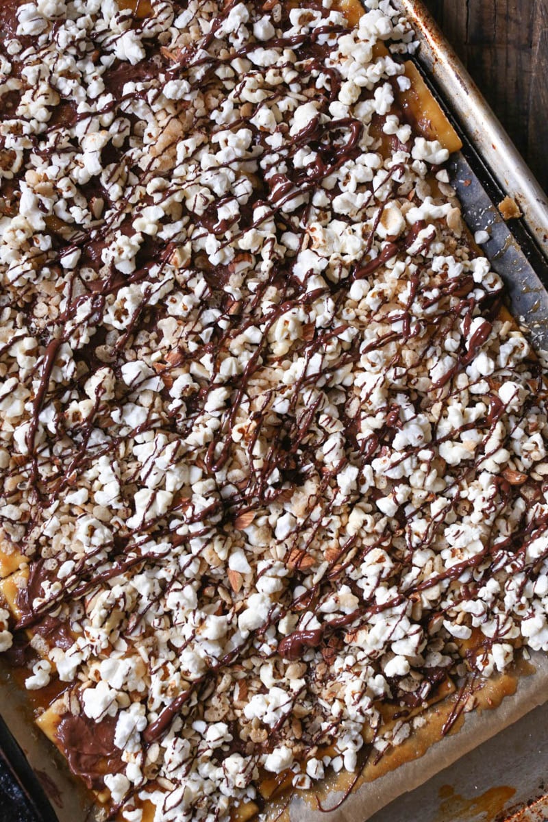 Fully-Loaded-Toffee-Saltines-2