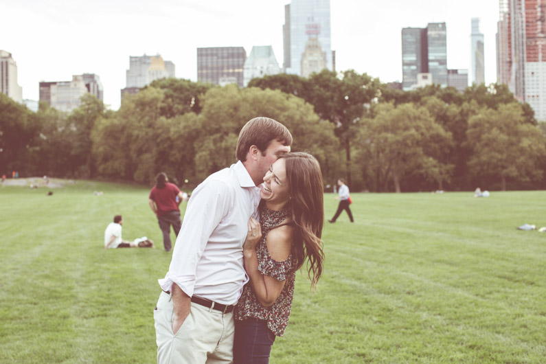 Logena-Engagement